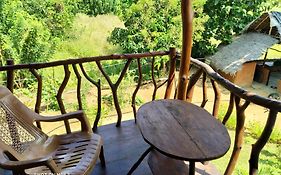 Sigiriya Rock Gate Tree House